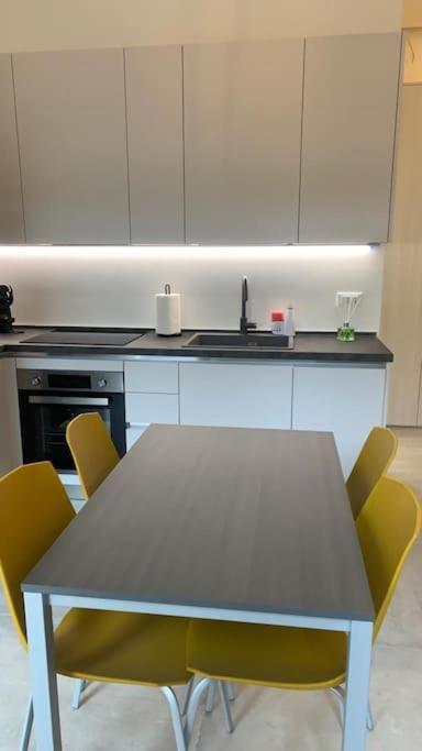 Apartmán Dimora Di Privacy Fronte Parco E Ospedale Di Monza Lissone Exteriér fotografie