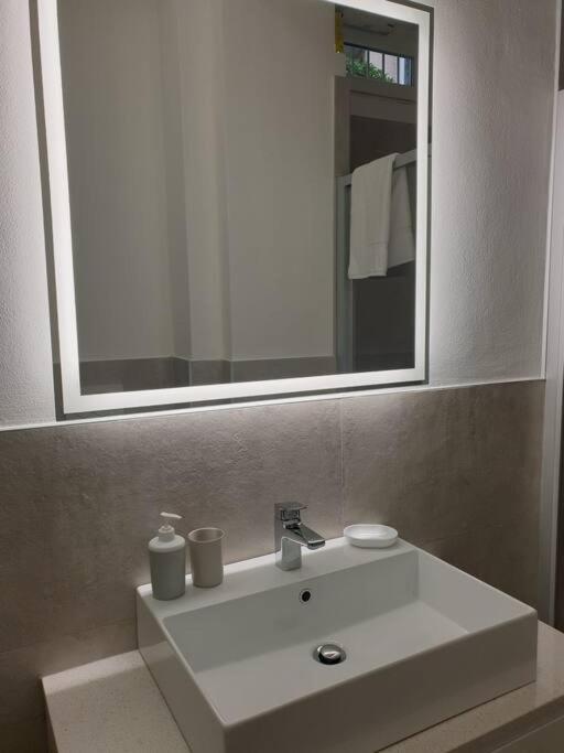 Apartmán Dimora Di Privacy Fronte Parco E Ospedale Di Monza Lissone Exteriér fotografie